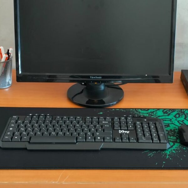 Pack Clavier & Souris Sans Fil MTEC MT K300 + Tapis de Bureau en Similicuir