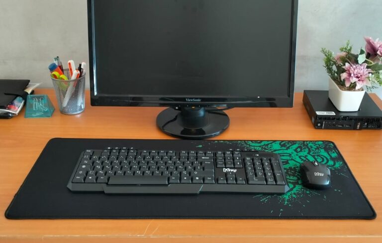 Pack Clavier & Souris Sans Fil MTEC MT K300 + Tapis de Bureau en Similicuir