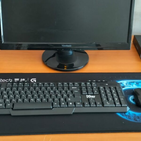 Pack Clavier & Souris Sans Fil MTEC MT K300 + Tapis de Bureau en Similicuir