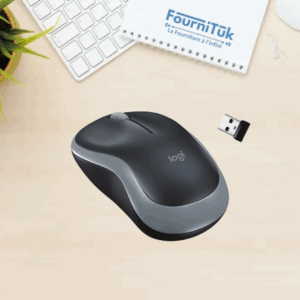 🔋 Le sans-fil Logitech à petit prix, sans compromis sur la qualité ! La Logitech M185 est la solution idéale pour ceux qui recherchent la simplicité, l’efficacité et la mobilité. Grâce à sa connexion sans fil 2,4 GHz ultra-stable, vous profitez d’une navigation fluide sans câble encombrant. Son nano récepteur USB discret reste connecté en permanence sans gêner vos déplacements. Compacte, légère et ambidextre, elle vous accompagne partout !
