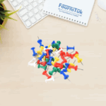 Punaises Colorées – Boîte de 50 Pièces
