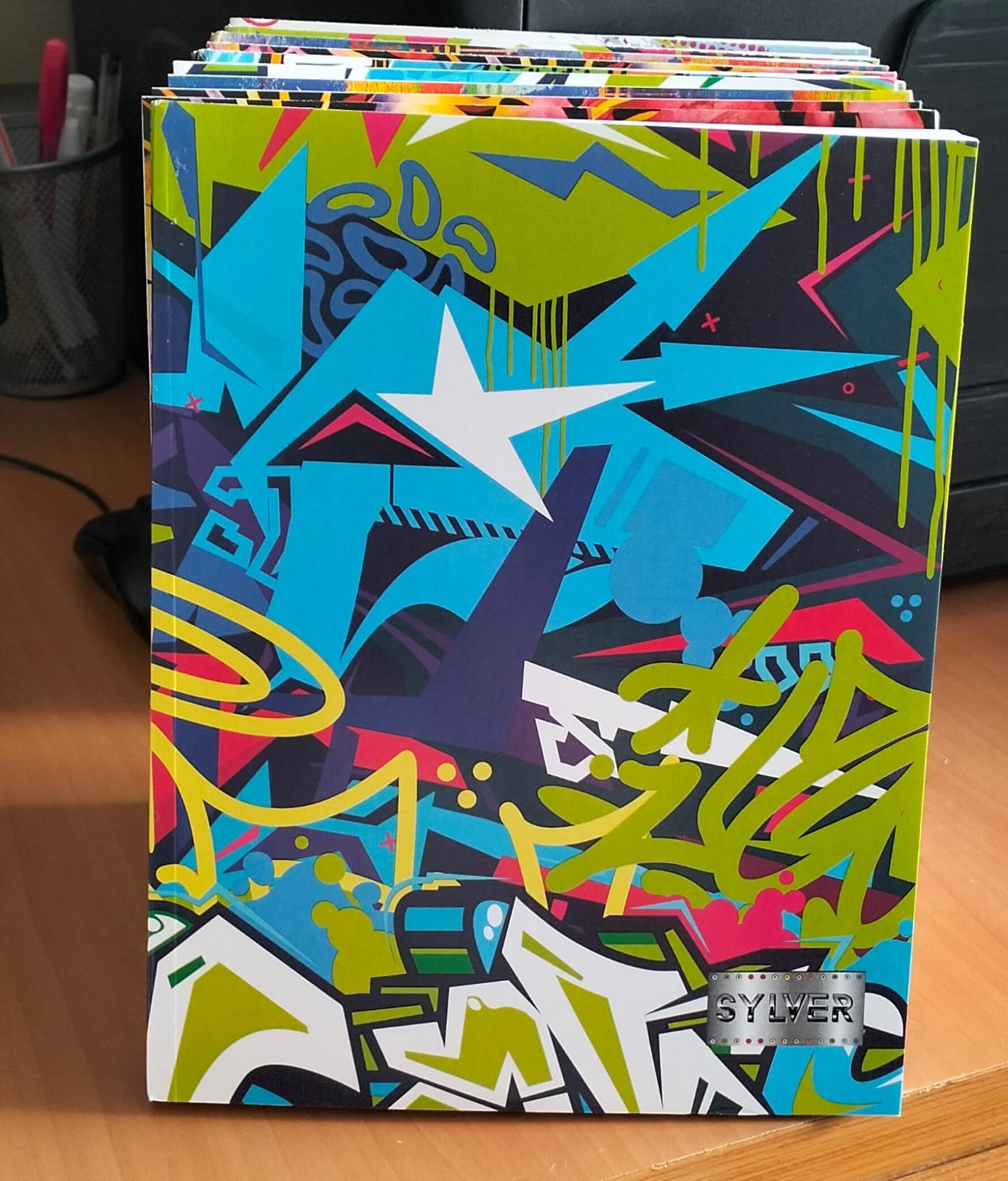 Cahier Broché – 288 Pages | Grands Carreaux Seyès | 17×22 cm | Papier Blanc 60g | Couverture 250g Vernis Mat