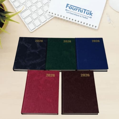 Agenda Journalier 2026 – Format 165×235 mm || Couverture Rigide Aimantée en Similicuir Agenda Journalier 2026 – Format 165×235 mm || Couverture Rigide Aimantée en Similicuir