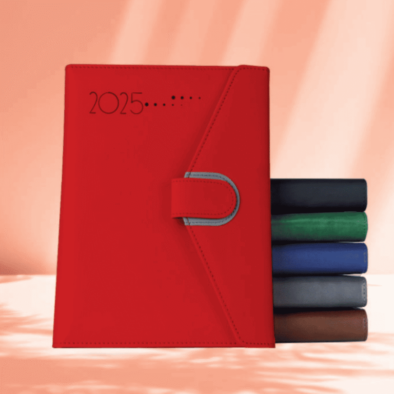 Agenda Journalier 2026 – Format 165×235 mm || Couverture Rigide Aimantée en Similicuir