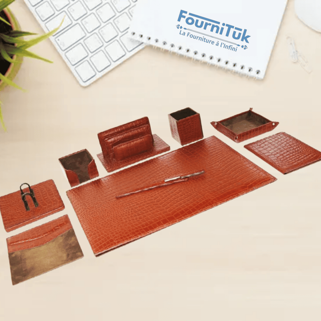 Parure de Bureau en Cuir Motif Croco – 9 Pcs avec Coffret – Couleur Marron